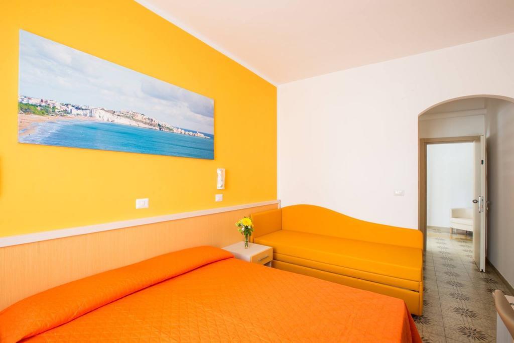 Le Bouganville Vieste Luaran gambar