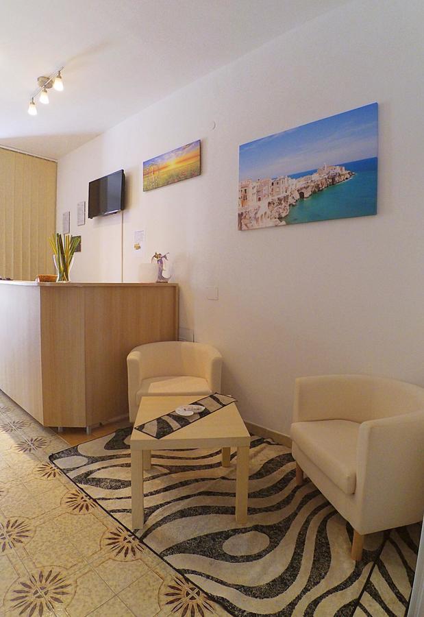 Le Bouganville Vieste Luaran gambar